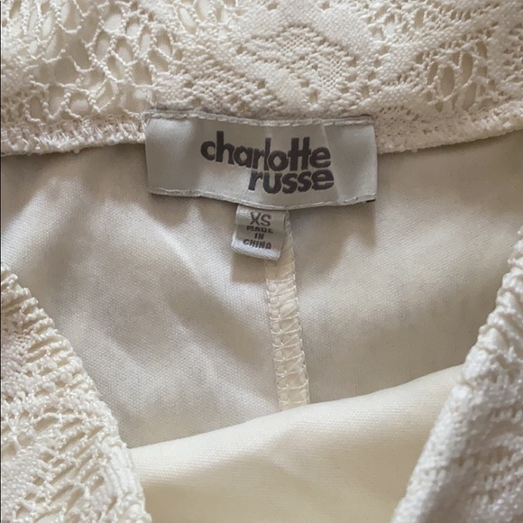 Ivory lace skirt - Picture 4 of 5